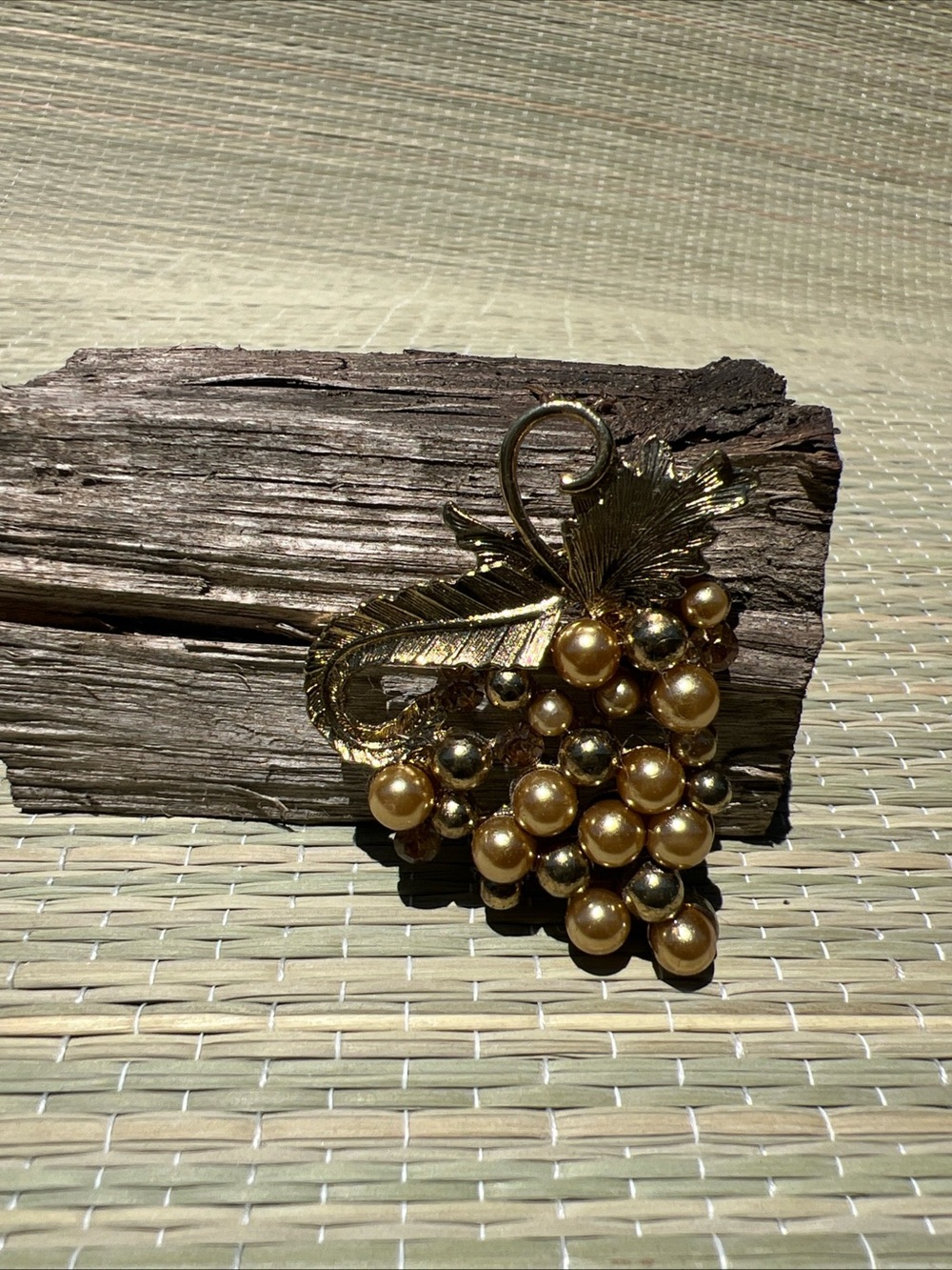 Vintage Gold Tone Grape Cluster Brooch